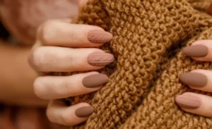How to Get the Perfect Light Brown Nails Color - BackstageViral.com